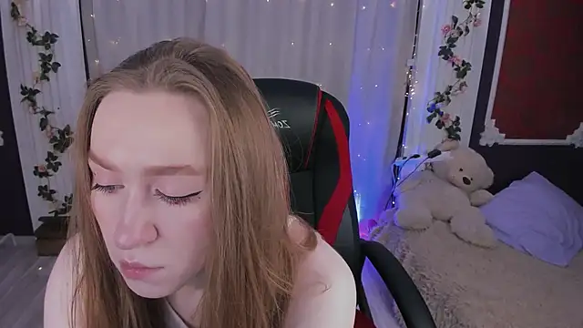 -Seava online show from November 9, 2025, 6:50 pm