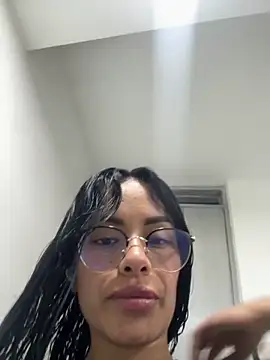 Melissa coch online show from November 10, 2025, 11:04 pm