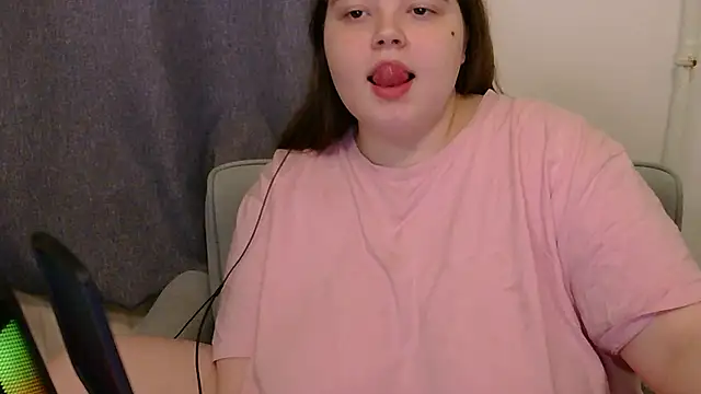 brattyprincessemma online show from November 12, 2025, 6:03 am