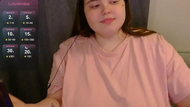 brattyprincessemma online show from June 3, 2026, 7:19 pm