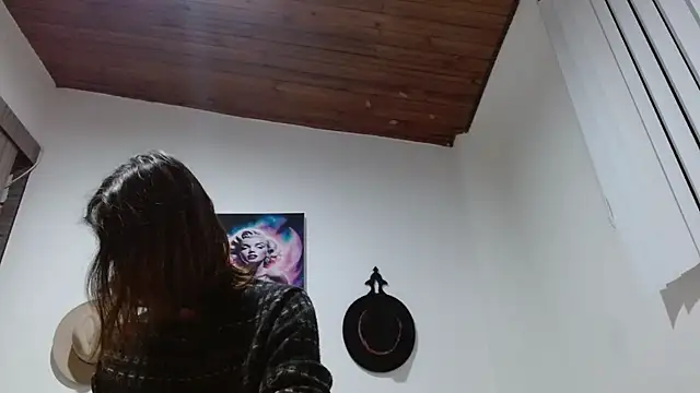 Crystal Star  online show from February 22, 2026, 12:56 am