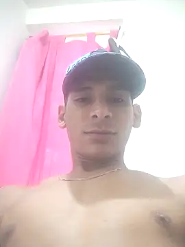 alex colombiano online show from October 6, 2025, 2:14 pm