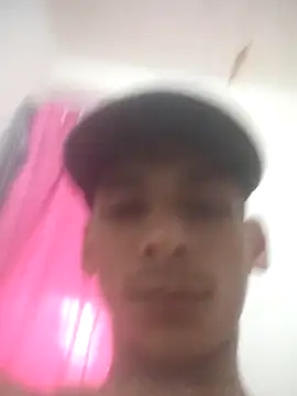 alex colombiano online show from October 7, 2025, 9:34 pm