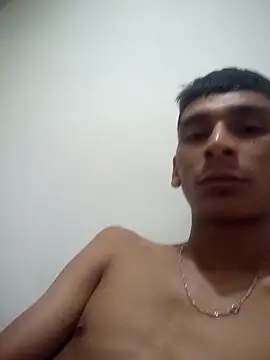 alex colombiano online show from October 21, 2025, 8:37 am