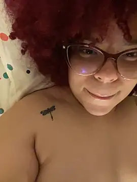 Snapshot of Enyagleam_ chatting on September 28, 2025, 2:39 am Enyagleam online show from September 28, 2025, 2:39 am