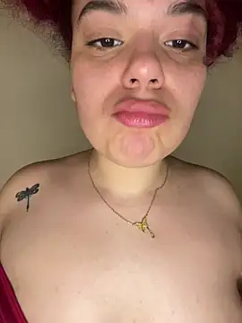 Snapshot of Enyagleam_ chatting on October 19, 2025, 3:29 am Enyagleam online show from October 19, 2025, 3:29 am