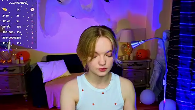 Snapshot of RosesKate chatting on October 28, 2025, 5:00 am RosesKate online show from October 28, 2025, 5:00 am