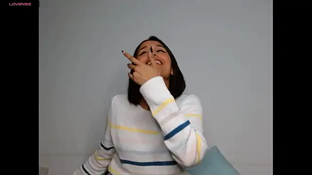 Gia Lee online show from March 19, 2026, 3:21 am