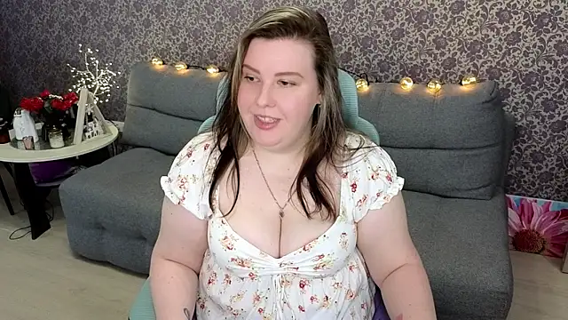 Lillit   online show from October 13, 2025, 8:53 pm