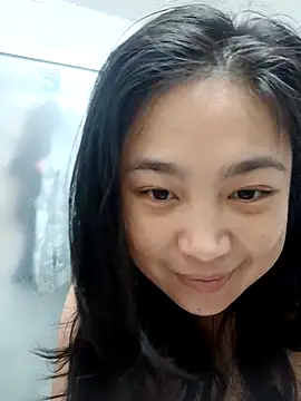 Snapshot of Minn-cute chatting on September 13, 2025, 11:43 am Minn-cute online show from September 13, 2025, 11:43 am