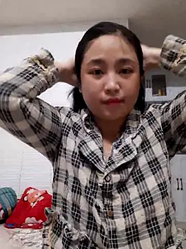 Snapshot of Minn-cute chatting on September 20, 2025, 1:12 pm Minn-cute online show from September 20, 2025, 1:12 pm