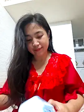 Snapshot of Minn-cute chatting on November 9, 2025, 9:18 am Minn-cute online show from November 9, 2025, 9:18 am