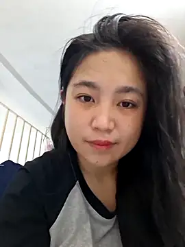 Snapshot of Minn-cute chatting on November 15, 2025, 10:12 am Minn-cute online show from November 15, 2025, 10:12 am