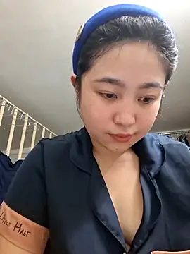 Snapshot of Minn-cute chatting on March 3, 2026, 4:18 am Minn-cute online show from March 3, 2026, 4:18 am