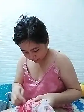Minn-cute online show from June 9, 2026, 3:07 am