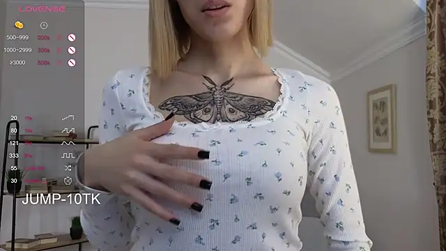 Sonia Jones online show from December 4, 2025, 9:29 am