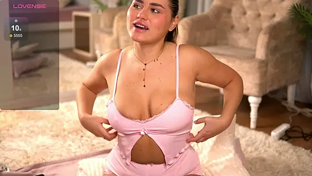 Snapshot of KayaAzur chatting on September 18, 2025, 4:25 am KayaAzur online show from September 18, 2025, 4:25 am