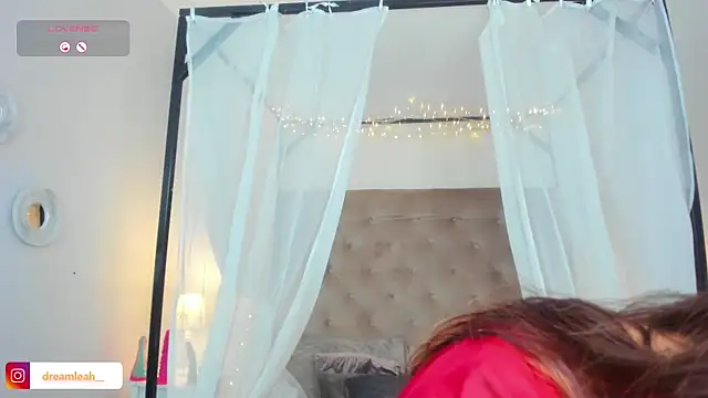 dreamleah  online show from November 23, 2025, 5:18 am