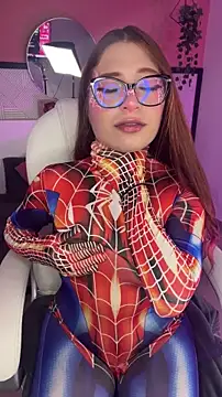 dreamleah  online show from May 1, 2026, 1:32 am