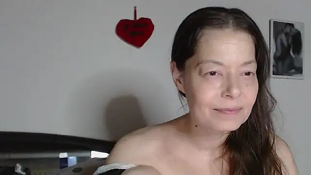 SexySarah177 online show from April 5, 2026, 8:28 pm