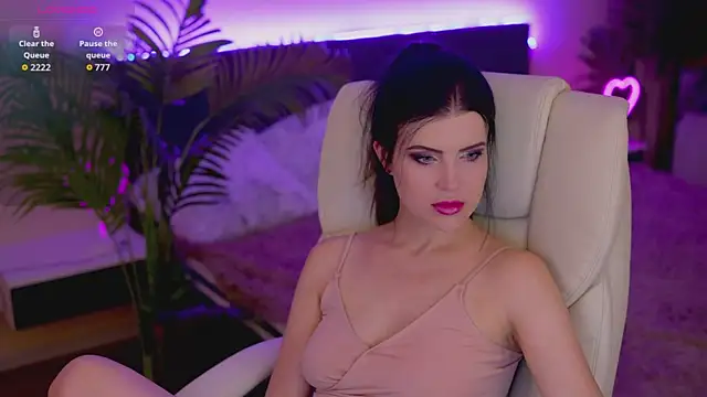 Snapshot of BagiraMays chatting on September 18, 2025, 1:02 pm BagiraMays online show from September 18, 2025, 1:02 pm