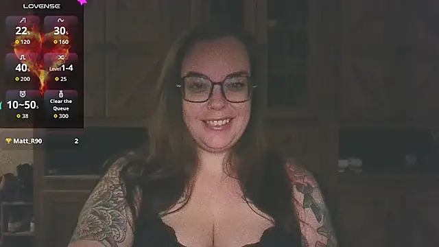 Snapshot of Miss_Lucifer6 chatting on October 28, 2025, 7:38 pm Miss Lucifer6 online show from October 28, 2025, 7:38 pm