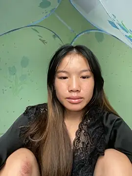 QueenLink online show from October 4, 2025, 3:37 am