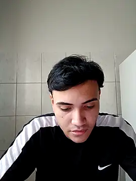 novinho safado   online show from November 5, 2025, 8:09 pm