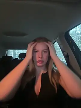 Chloemillerrxx online show from February 5, 2026, 4:11 pm