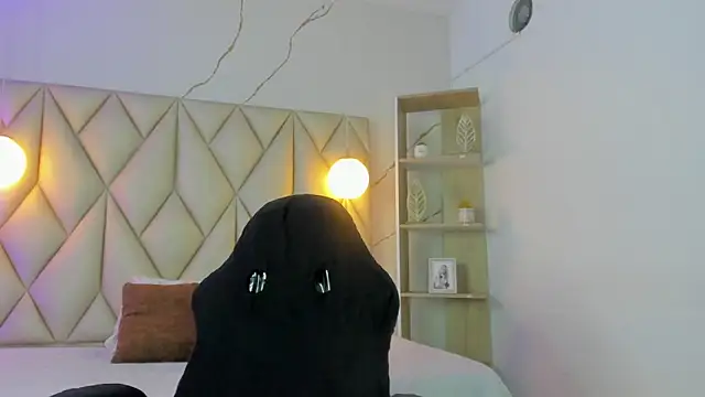 amandarabit online show from October 11, 2025, 1:53 pm