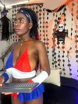 MorenaLush Eup online show from October 28, 2025, 4:05 am