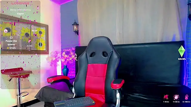 Juliette Miel online show from November 8, 2025, 2:45 am