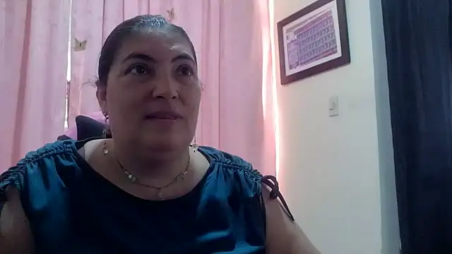 lina maria99 online show from May 19, 2026, 5:08 pm