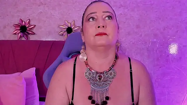 PalomaLombardi online show from January 8, 2026, 8:11 pm