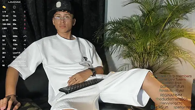 Daddy Darcks online show from October 4, 2025, 4:32 am