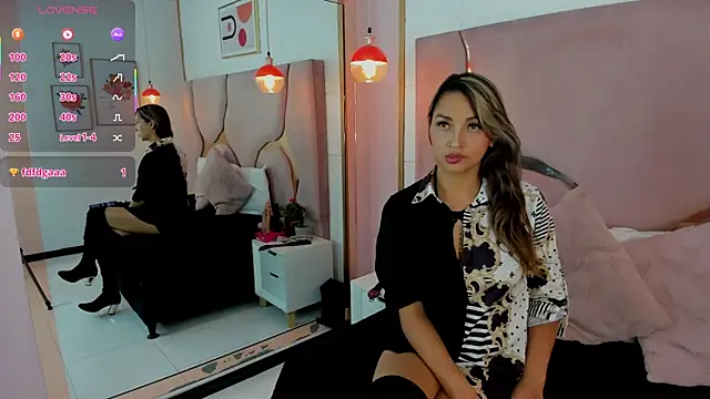 Maiyajoness online show from December 20, 2025, 4:30 am