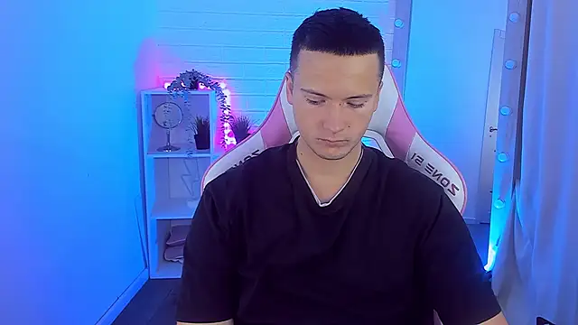 ZackNeal online show from September 11, 2025, 5:18 am