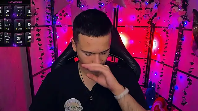 ZackNeal online show from September 15, 2025, 5:18 am