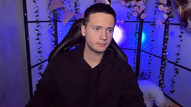 ZackNeal online show from September 24, 2025, 5:44 am