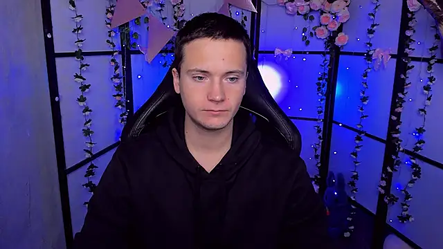 ZackNeal online show from October 7, 2025, 5:04 am