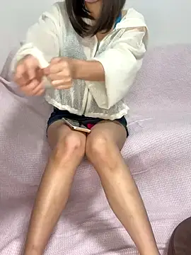 Snapshot of reina_00121 chatting on October 10, 2025, 12:31 am reina 00121 online show from October 10, 2025, 12:31 am