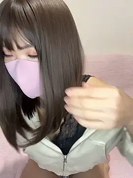 Snapshot of reina_00121 chatting on November 4, 2025, 12:32 am reina 00121 online show from November 4, 2025, 12:32 am