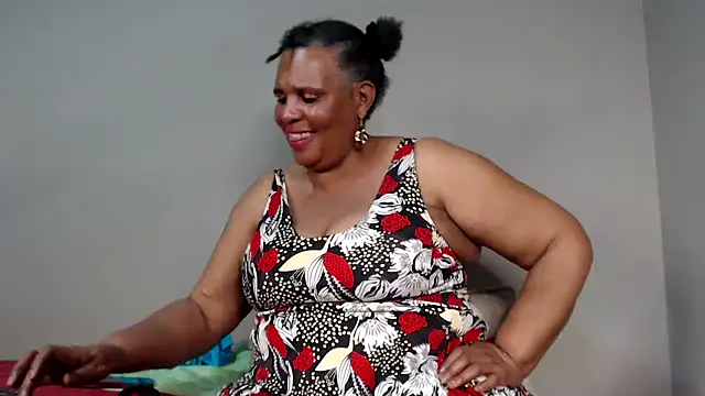 GrandBustyMelon online show from September 19, 2025, 9:04 pm