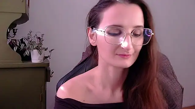 Nova Mystic online show from October 20, 2025, 10:38 am