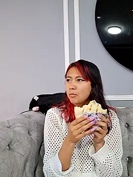 Aria Joness  online show from November 12, 2025, 12:16 pm