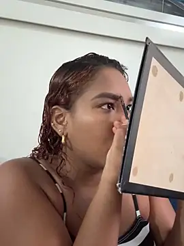 anailynn online show from September 29, 2025, 10:25 pm