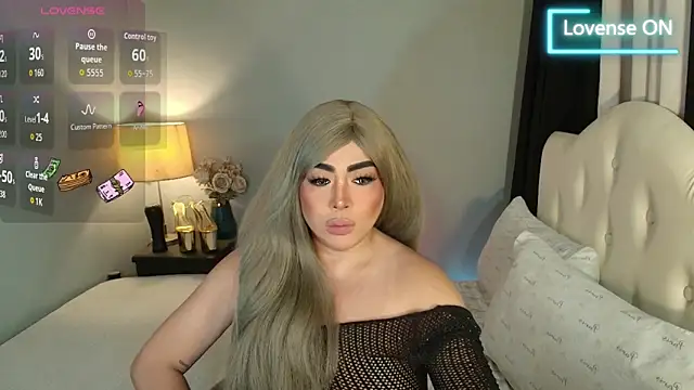 Snapshot of Unforgettable_Maria chatting on June 16, 2026, 1:08 am Unforgettable Maria online show from June 16, 2026, 1:08 am