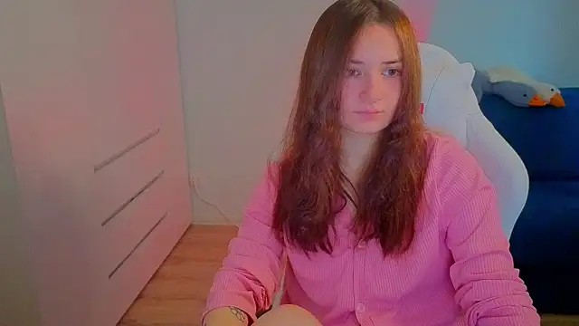 Snapshot of Lelia_Vibe chatting on October 6, 2025, 12:24 pm Lelia Vibe online show from October 6, 2025, 12:24 pm