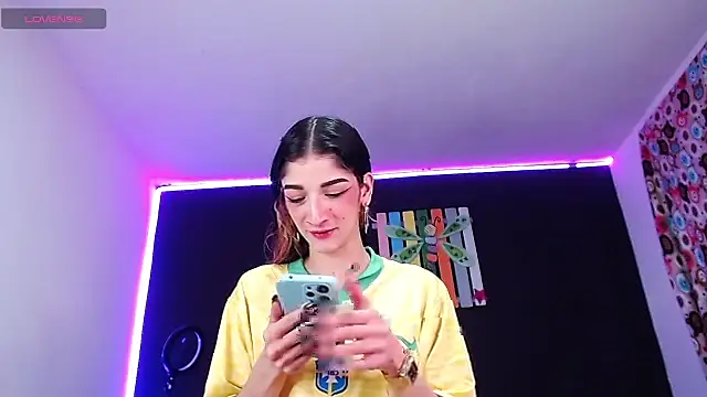 Snapshot of ingrid_zese_ chatting on October 9, 2025, 2:59 pm ingrid zese  online show from October 9, 2025, 2:59 pm