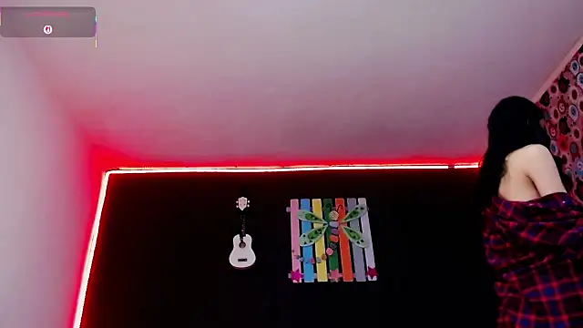 Snapshot of ingrid_zese_ chatting on October 21, 2025, 6:08 pm ingrid zese  online show from October 21, 2025, 6:08 pm